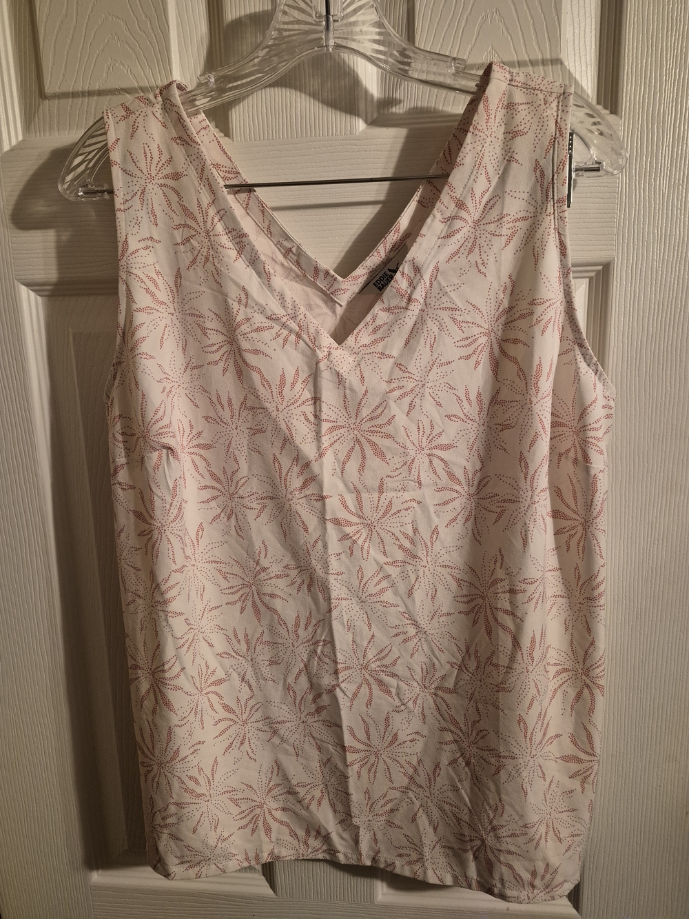 Eddie Bauer Cream Sleeveless V-Neck Floral Print Blouse